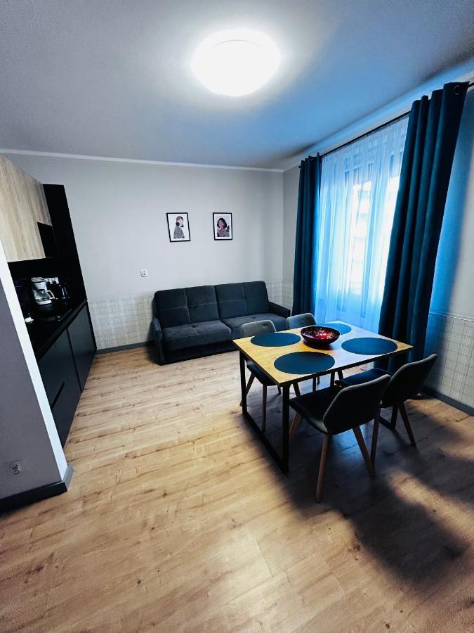 Apartament Walczaka 43 Miejsce Parkingowe กอร์ซุฟเวียลคอปอลสกี ภายนอก รูปภาพ