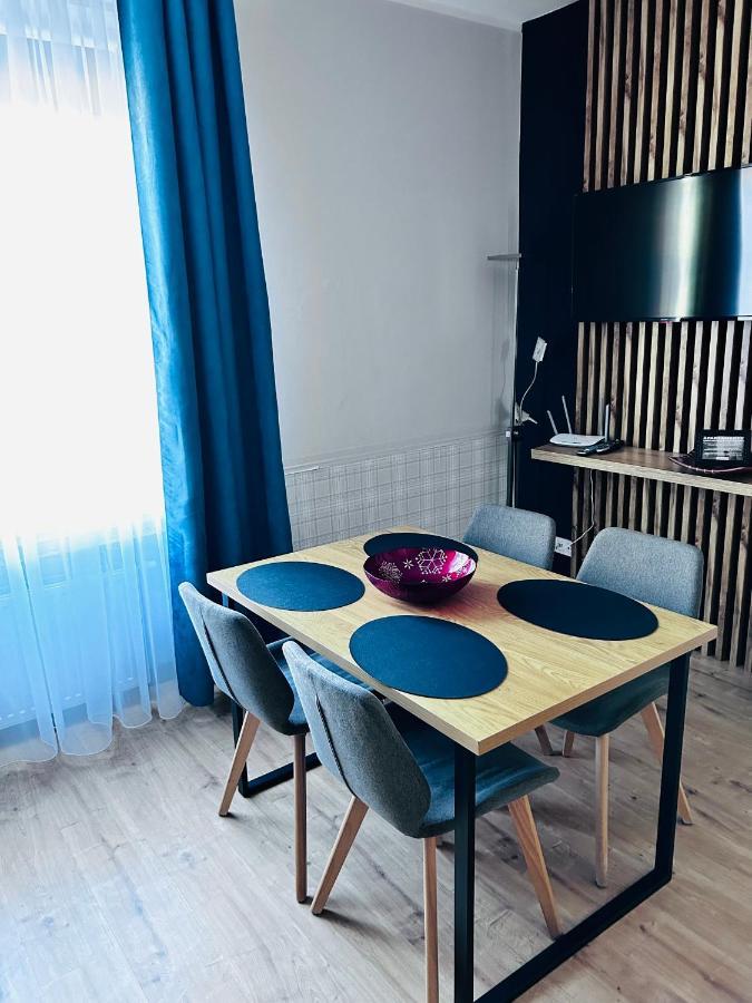 Apartament Walczaka 43 Miejsce Parkingowe กอร์ซุฟเวียลคอปอลสกี ภายนอก รูปภาพ