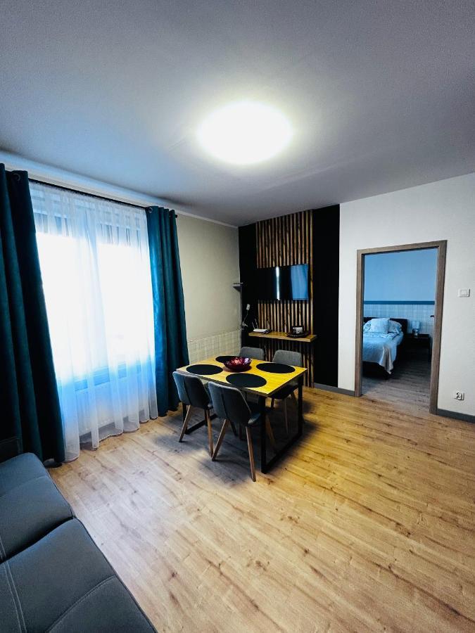 Apartament Walczaka 43 Miejsce Parkingowe กอร์ซุฟเวียลคอปอลสกี ภายนอก รูปภาพ